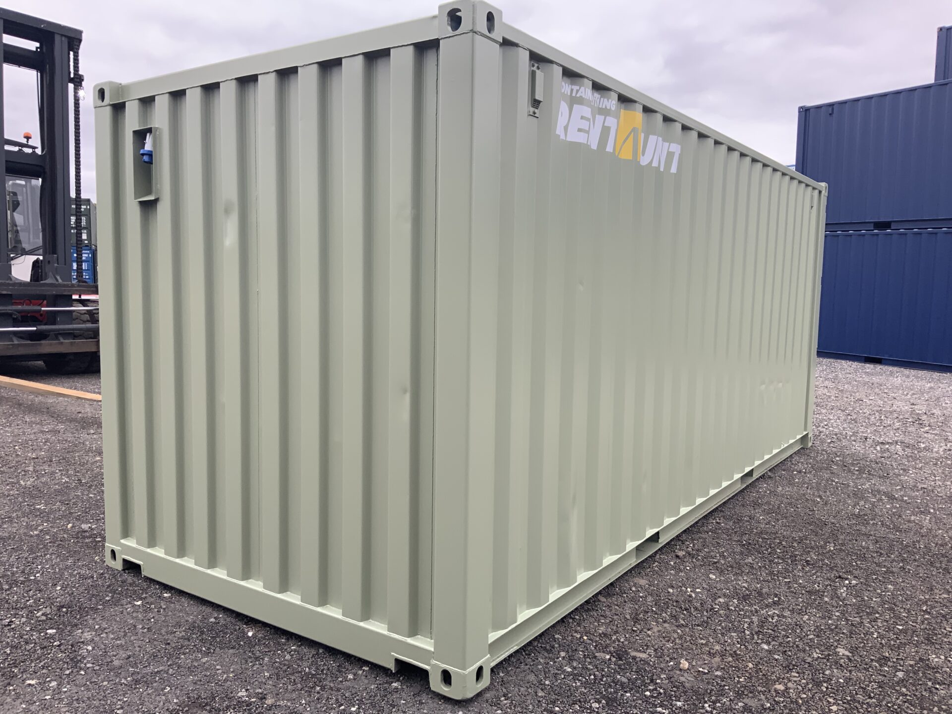 insulated 20' shipping container