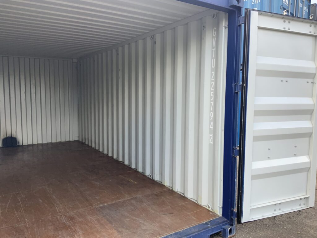 20ft container immaculate clean interior KNG72379